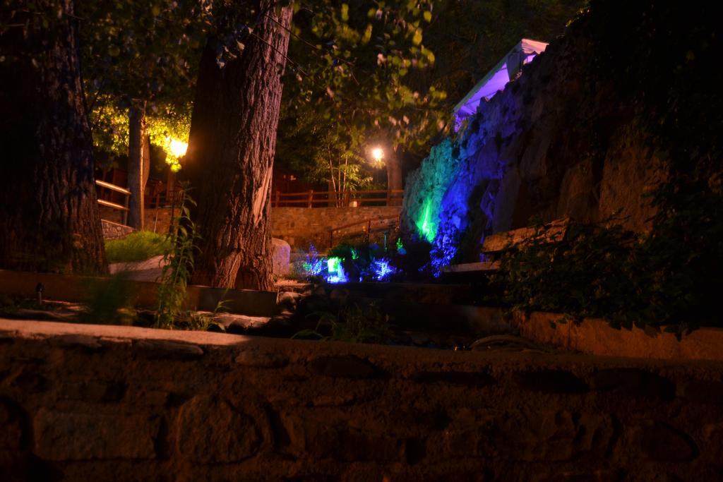 Camping Aneto Benasque Exterior photo